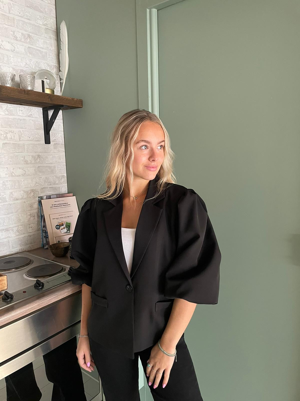The Ava Blazer – Stijl en Vrouwelijkheid in Één