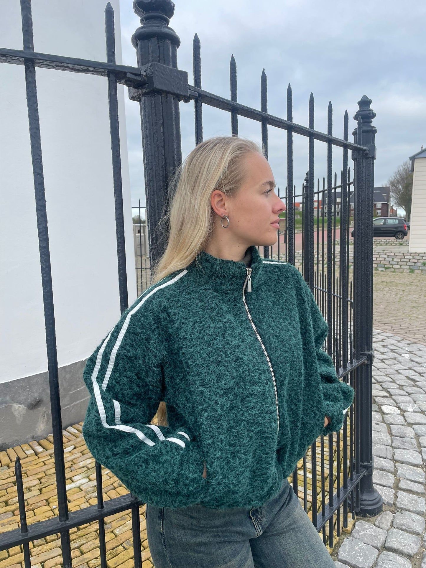 Brooklyn – Fuzzy Varsity Jacket | Zwart