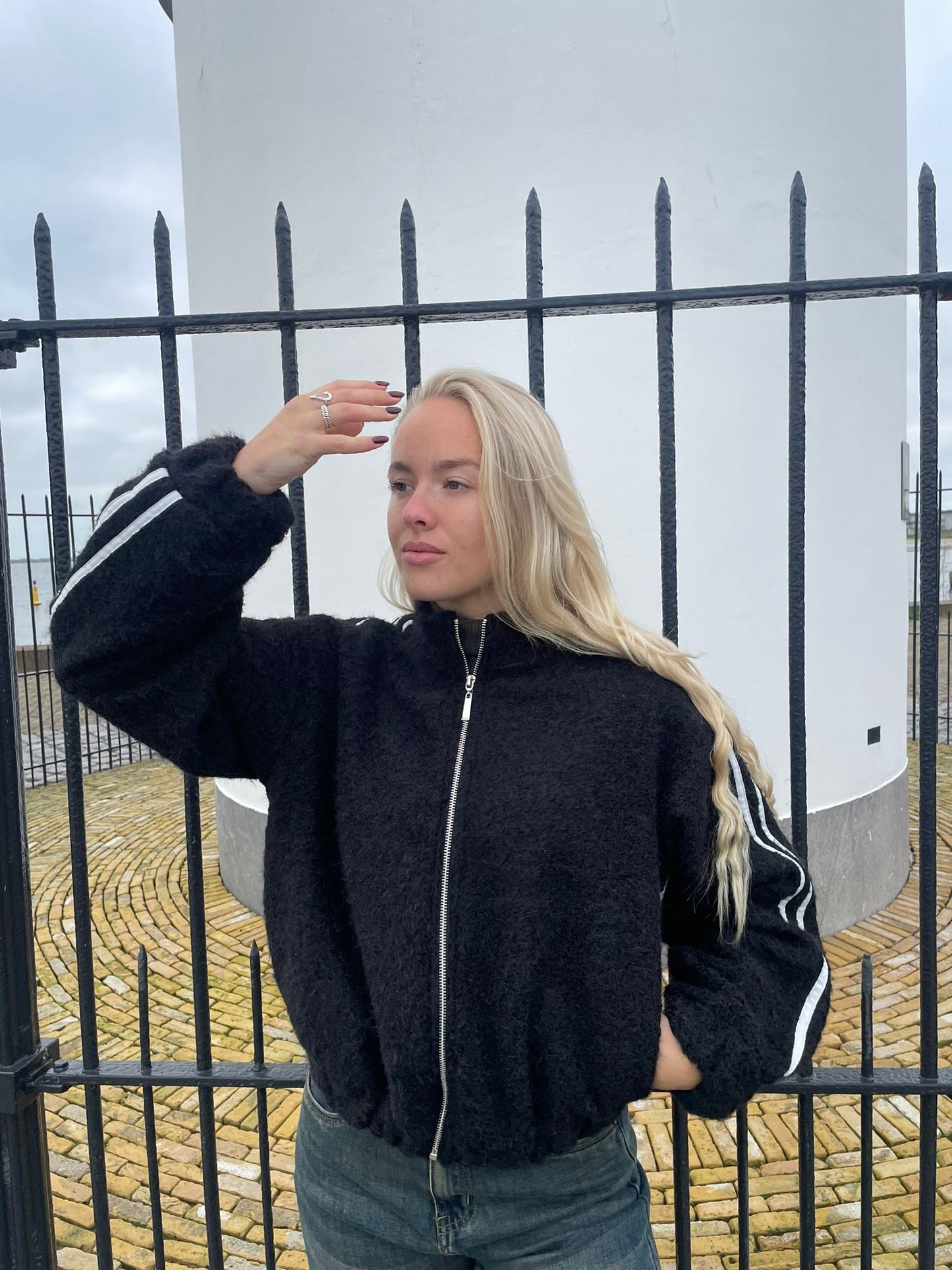 Brooklyn – Fuzzy Varsity Jacket | Zwart