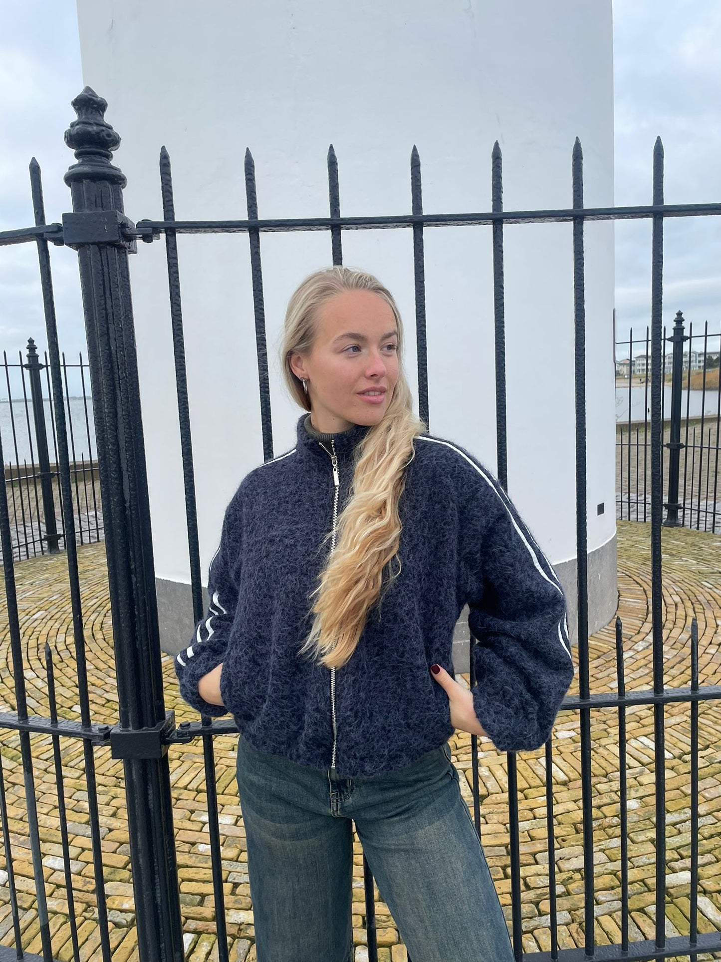 Brooklyn – Fuzzy Varsity Jacket | Zwart