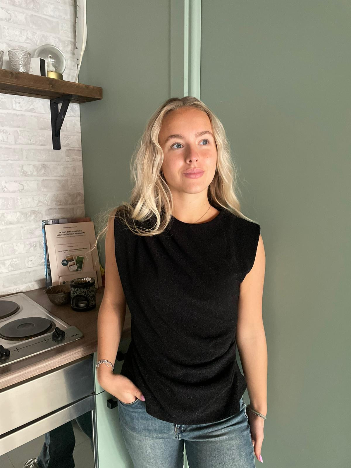 Nora - Sleeveless Top