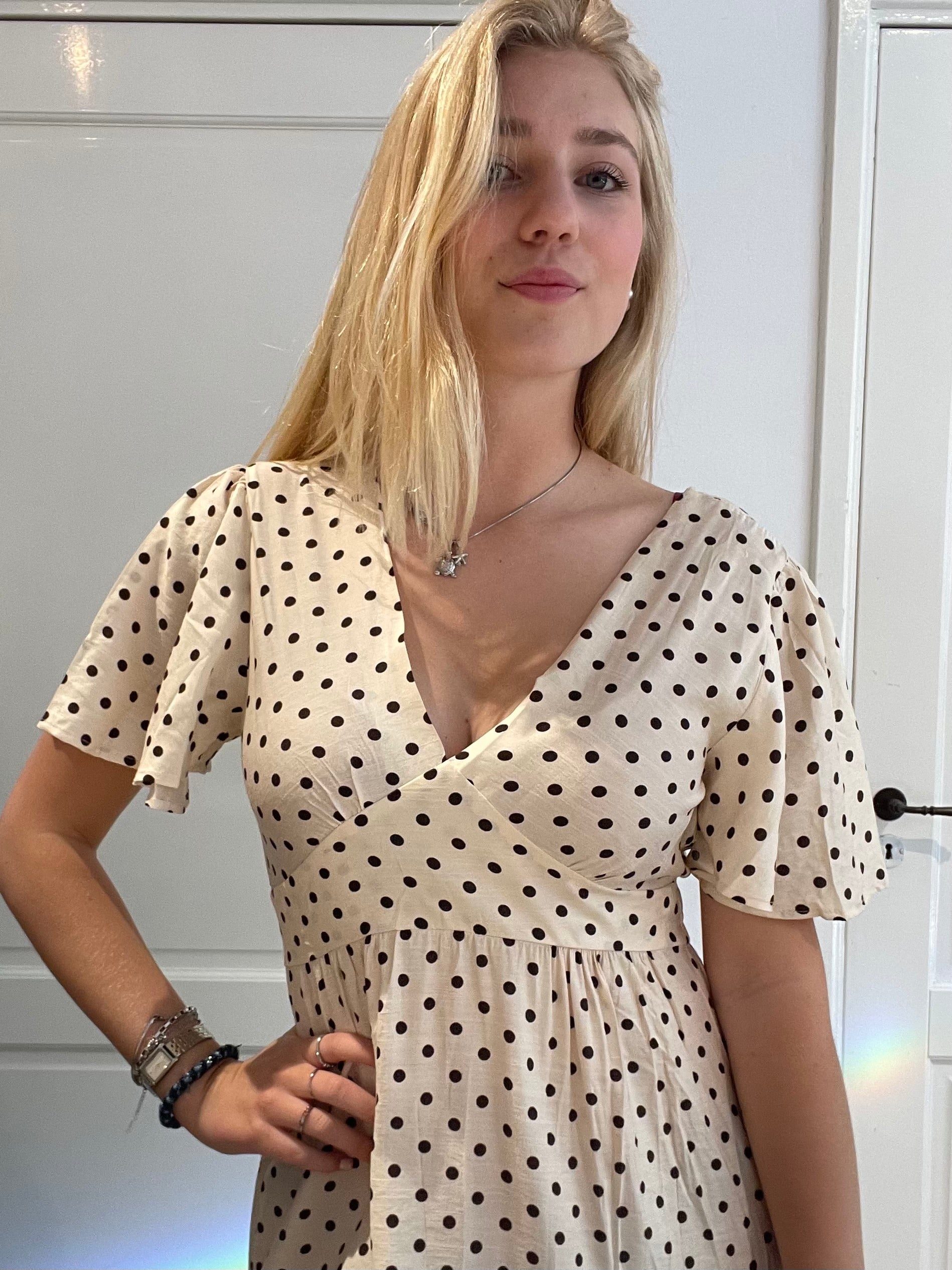 CY5542A LANGE BEIGE/ BRUIN POLKA DOTS JURK